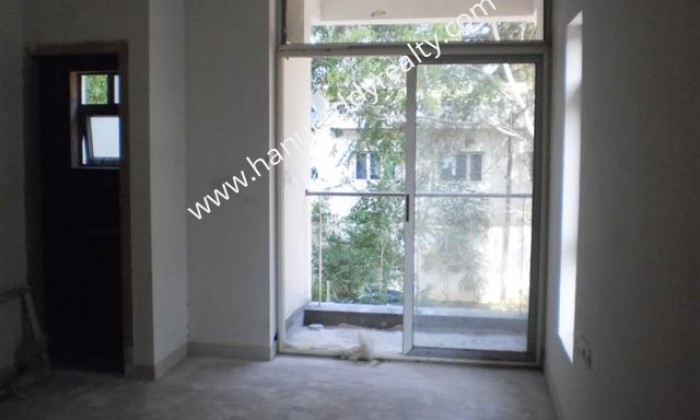 3 BHK Flat for Sale in Race Course