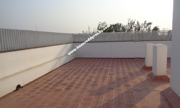 4 BHK Independent House for Rent in Akkarai