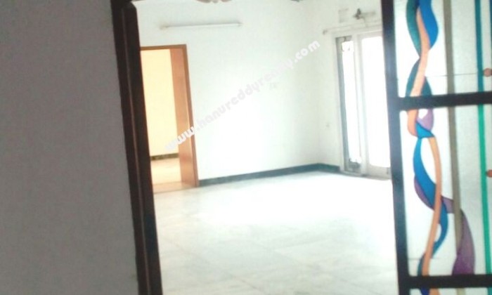 3 BHK Flat for Rent in Raja Annamalaipuram