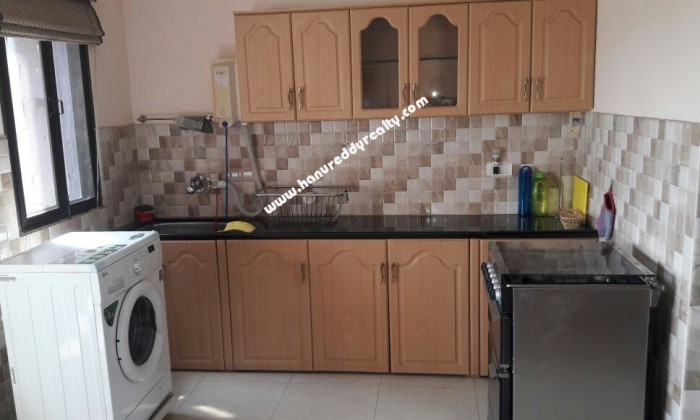1 BHK Flat for Rent in Mangaldas Road