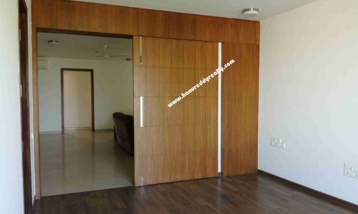 4 BHK Flat for Rent in Yemalur