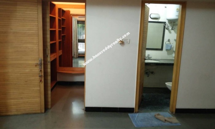 4 BHK Flat for Sale in Indiranagar