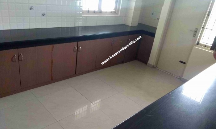 4 BHK Flat for Rent in Saibaba Colony
