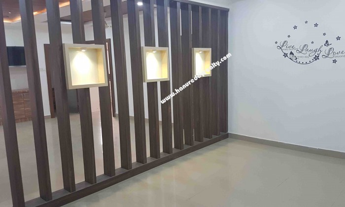 3 BHK Flat for Sale in Manikonda