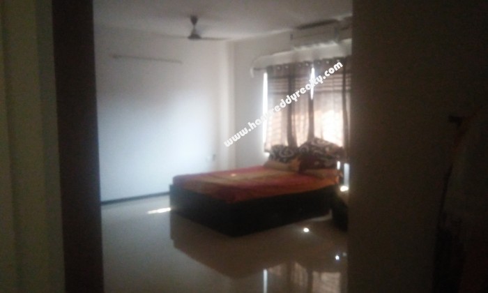 3 BHK Flat for Sale in Chinnavedampatti