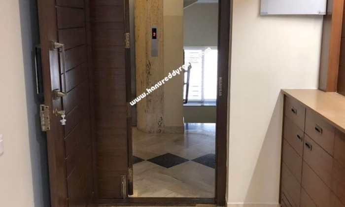 3 BHK Flat for Rent in Raja Annamalaipuram