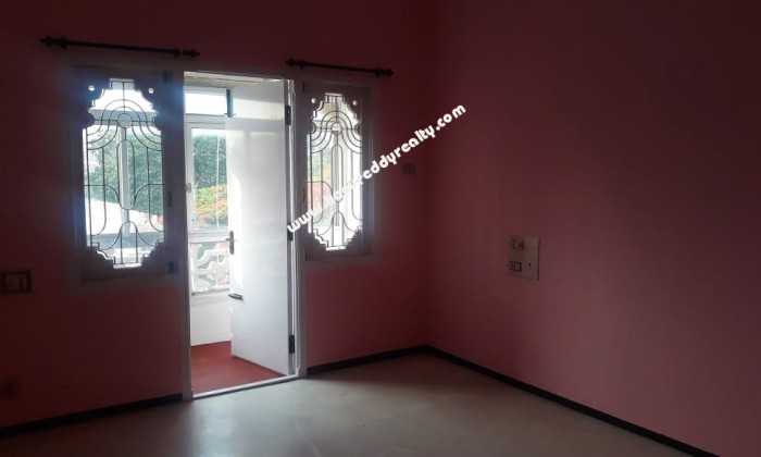 3 BHK Flat for Sale in Race Course