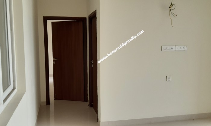 4 BHK Flat for Rent in Nolambur