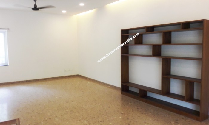 4 BHK Independent House for Rent in Akkarai