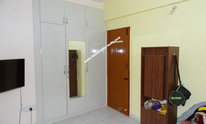 3 BHK Flat for Sale in Indiranagar