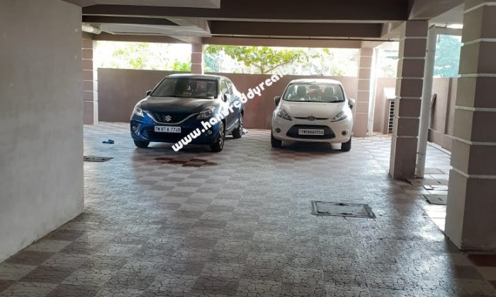 2 BHK Flat for Sale in Thoraipakkam