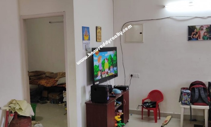 2 BHK Flat for Sale in Mandaveli