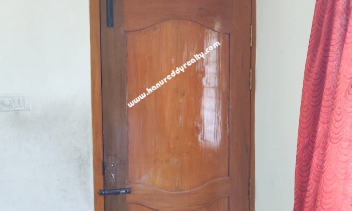 2 BHK Flat for Sale in Mandaveli