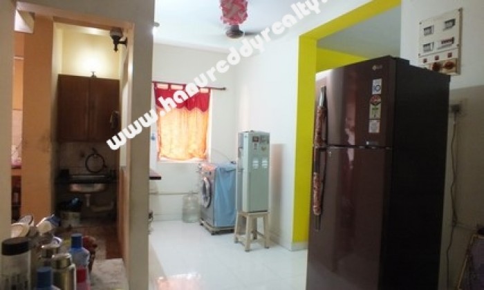 2 BHK Flat for Sale in Mandaveli