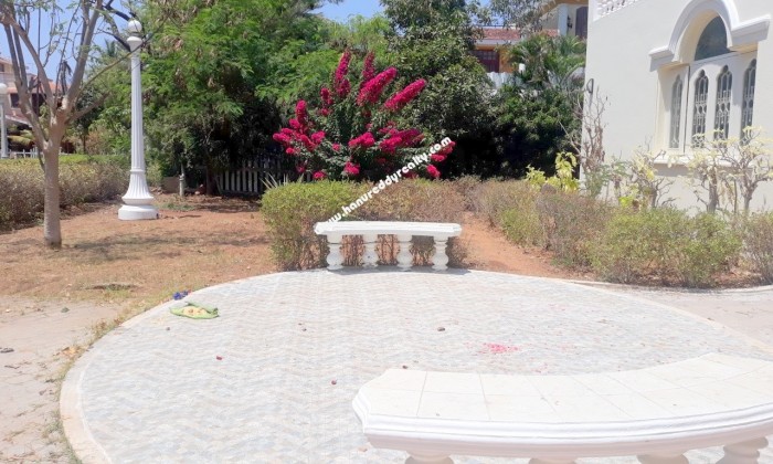 5 BHK Villa for Rent in Neelankarai