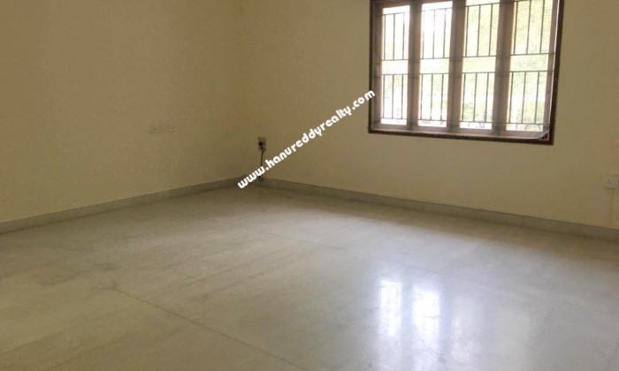 4 BHK Flat for Rent in Raja Annamalaipuram