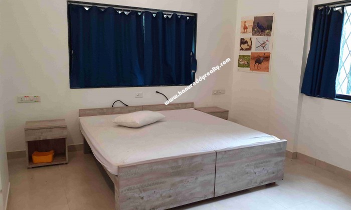 5 BHK Flat for Rent in Shivaji Nagar