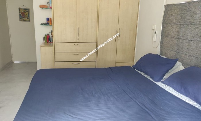 3 BHK Flat for Sale in Wanowarie