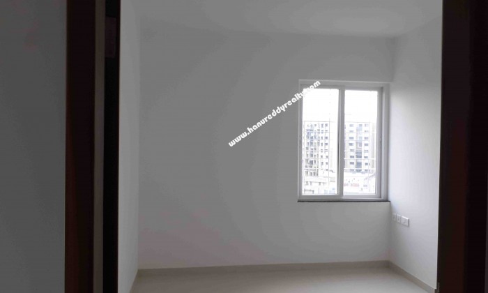 2 BHK Flat for Sale in Mohamad Wadi