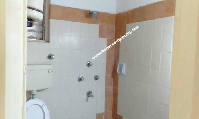 2 BHK Flat for Rent in Race Course