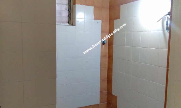 2 BHK Flat for Rent in Race Course