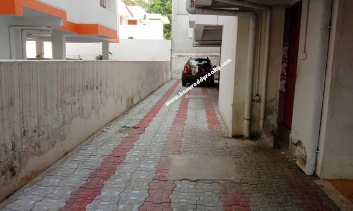 2 BHK Flat for Sale in Tatabad