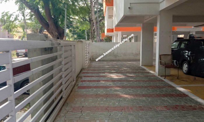 2 BHK Flat for Sale in Tatabad