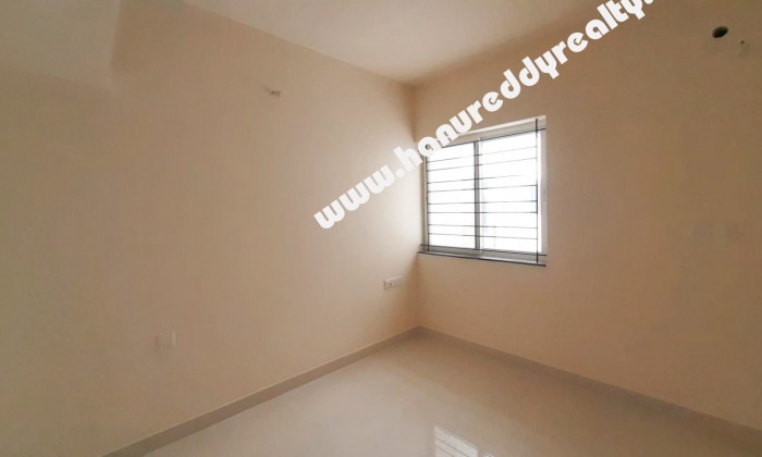 3 BHK Flat for Sale in Thalambur