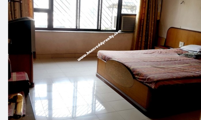 4 BHK Row House for Sale in Wanowarie