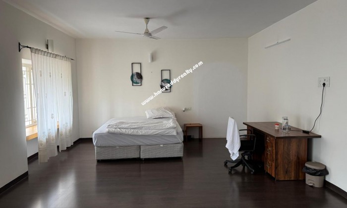 3 BHK Flat for Rent in Race Course