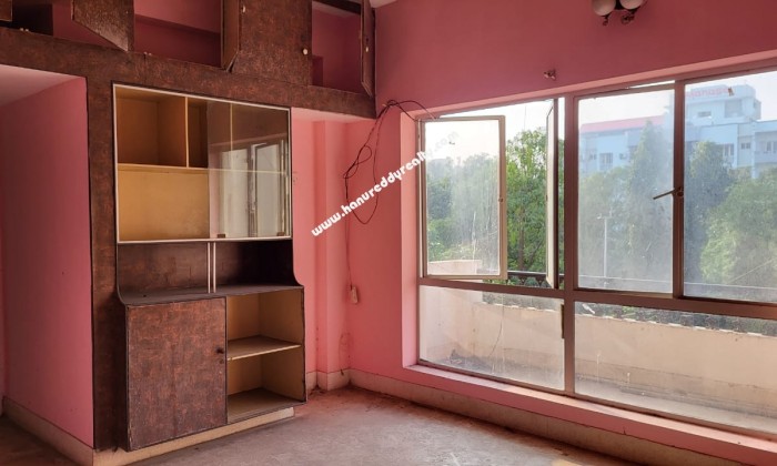 3 BHK Flat for Sale in Kirlampudi
