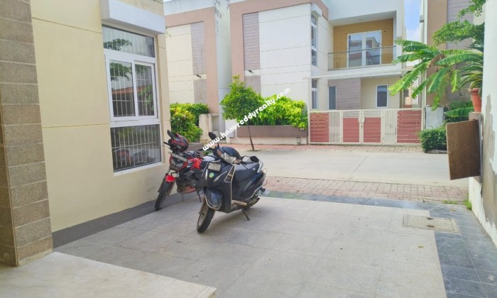 4 BHK Villa for Sale in Padur