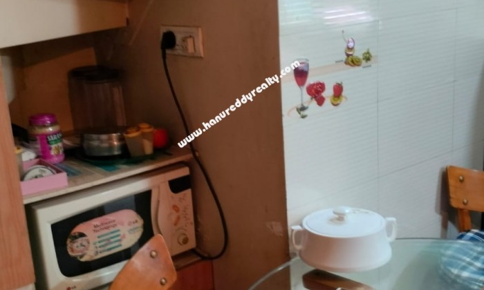 2 BHK Flat for Sale in Wanowarie