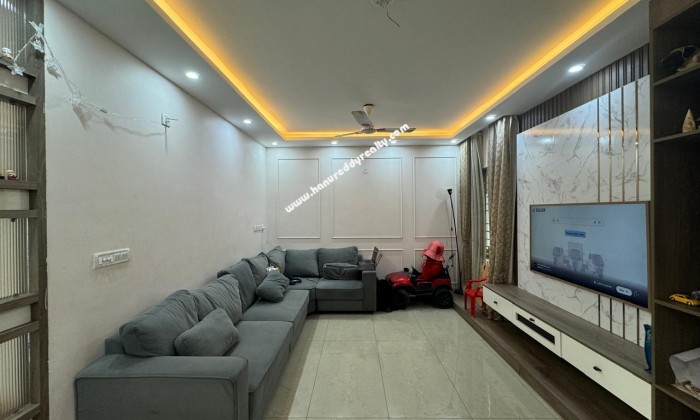 2 BHK Flat for Sale in Saligramam