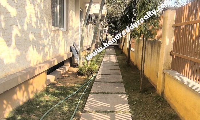 2 BHK Flat for Sale in Yemalur
