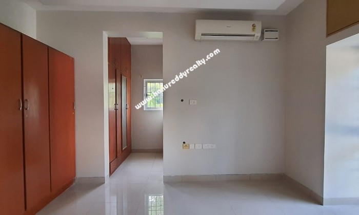 3 BHK Flat for Rent in Poes Garden