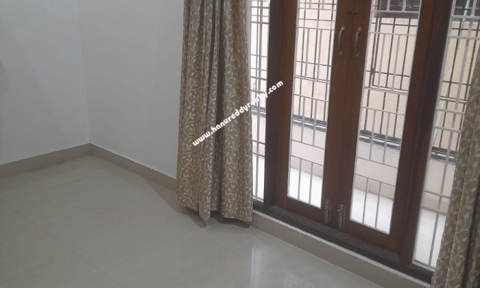  BHK Flat for Rent in Saligramam