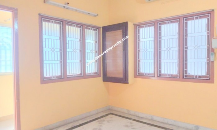 2 BHK Flat for Sale in Virugambakkam