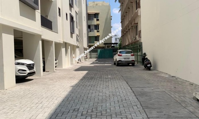 4 BHK Flat for Sale in R S Puram