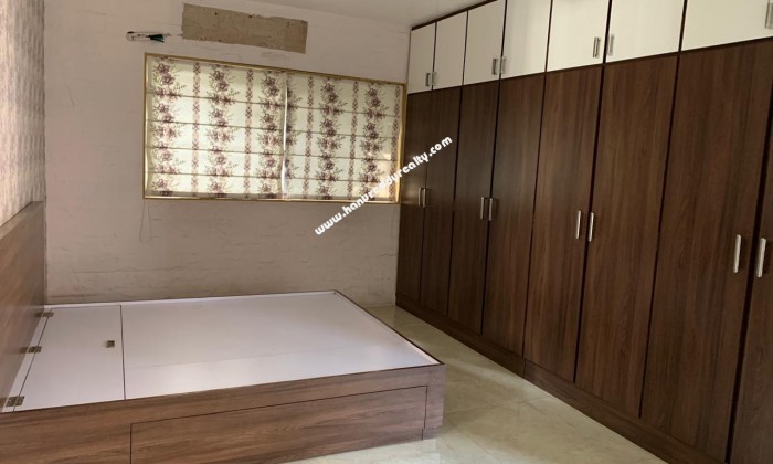 2 BHK Flat for Rent in Koregaon Park