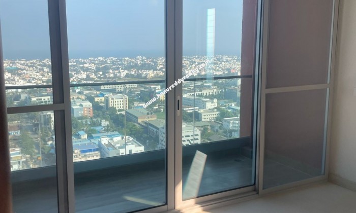 4 BHK Flat for Rent in OMR