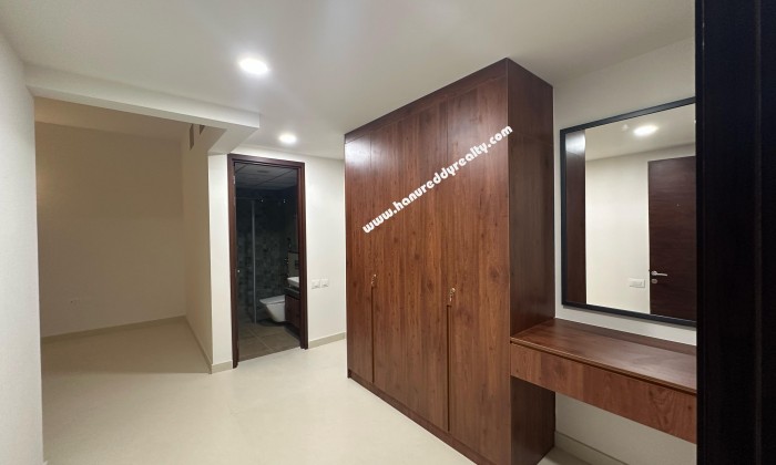 4 BHK Flat for Rent in OMR