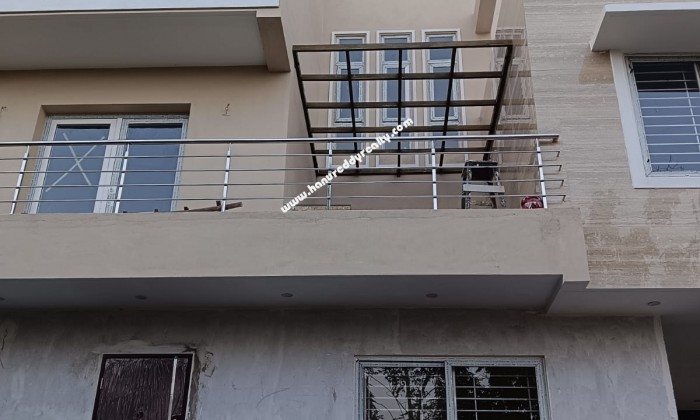 4 BHK Duplex House for Rent in Manapakkam