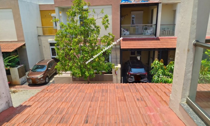 3 BHK Villa for Sale in Padur