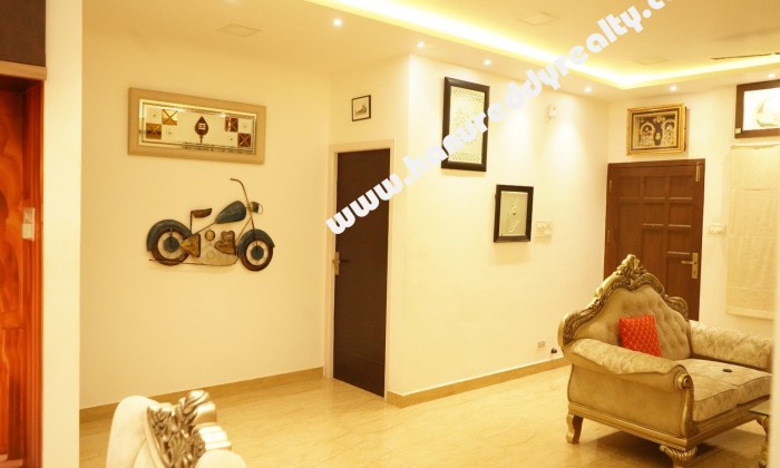 3 BHK Flat for Sale in Virugambakkam