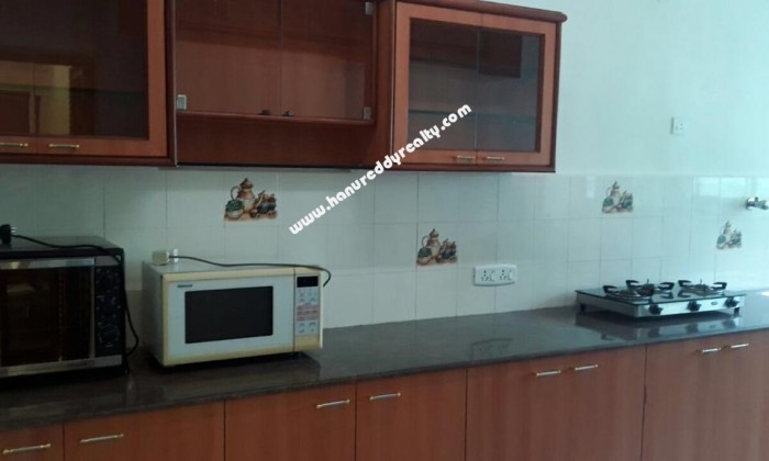 2 BHK Flat for Rent in Poes Garden