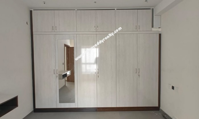 3 BHK Flat for Rent in Koyambedu