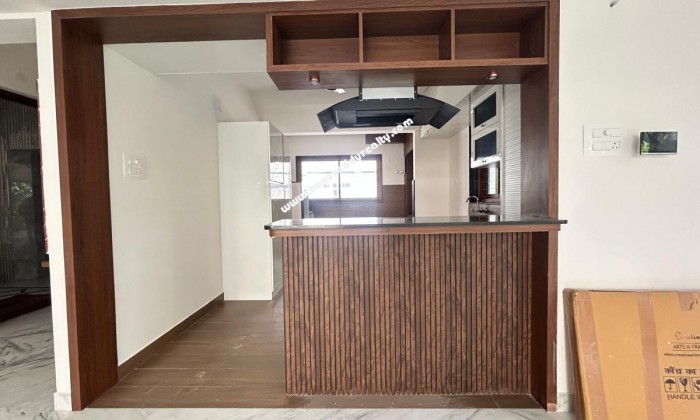 4 BHK Flat for Rent in Abiramapuram