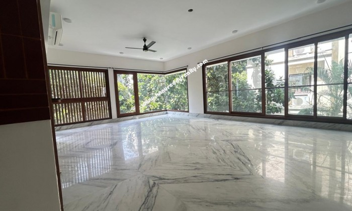 4 BHK Flat for Rent in Abiramapuram