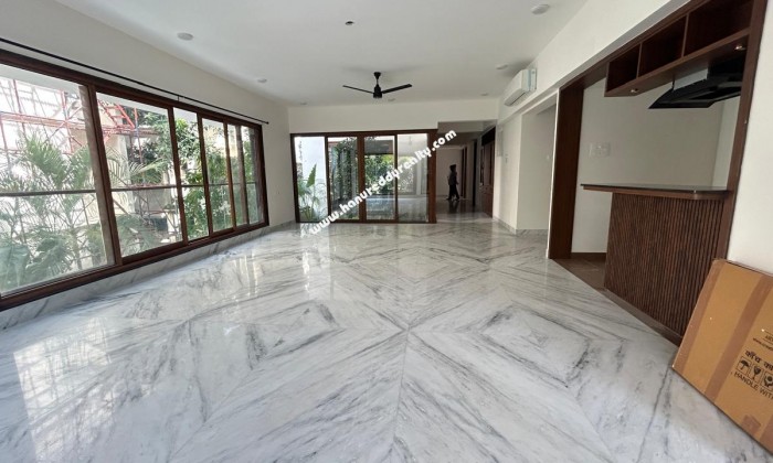 4 BHK Flat for Rent in Abiramapuram